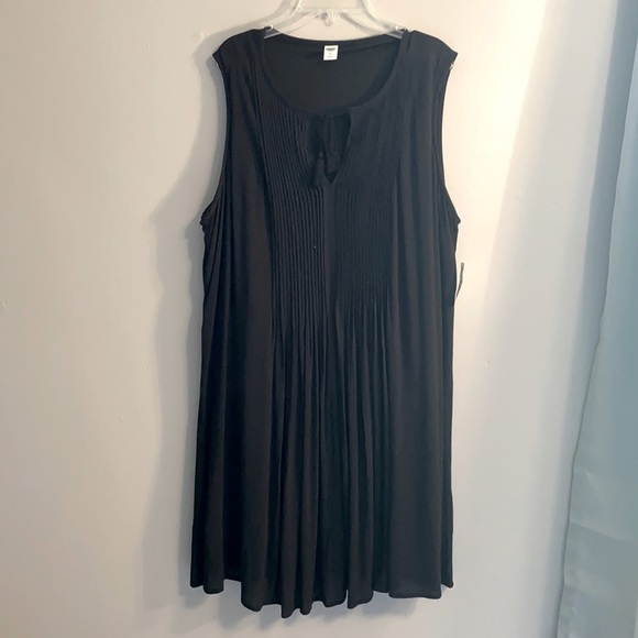 Dress - Picture 1 of 2